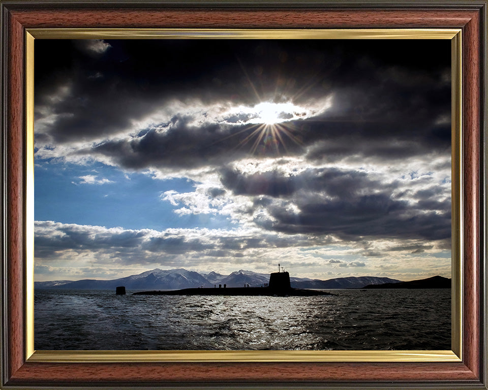 HMS Victorious (S29) Photo Print - Silhouette - Royal Navy Vanguard Class Submarine Hampshire Prints 10 x 8 Classic Frame No