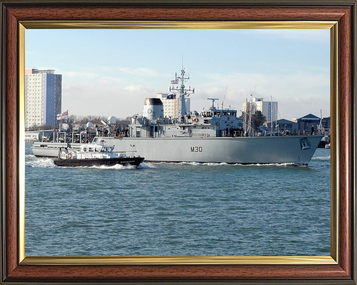 HMS Ledbury (M30) Photo Print - Entering Portsmouth Harbour - Royal Navy Hunt Class Minesweeper Hampshire Prints 10 x 8 Classic Frame No