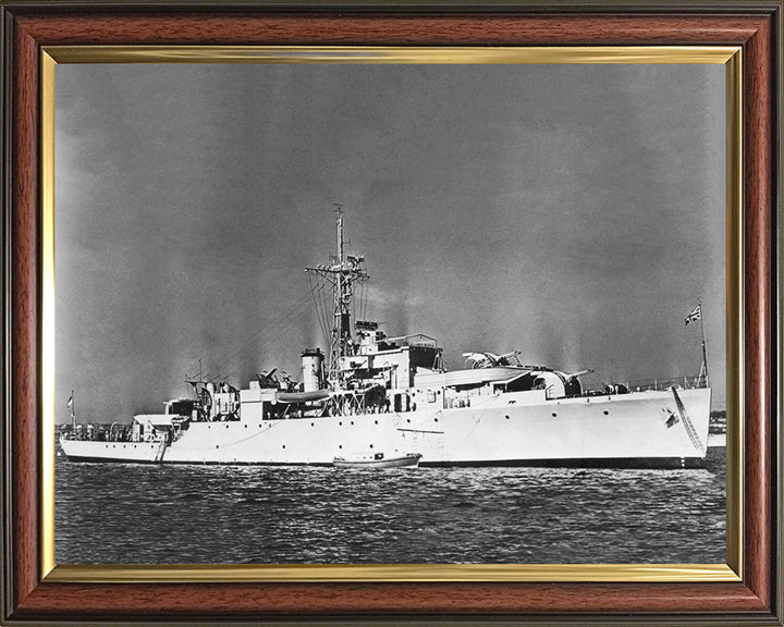 HMS Snipe (U20) Photo Print - At Anchor - Royal Navy Black Swan Class Sloop Hampshire Prints 10 x 8 Classic Frame No