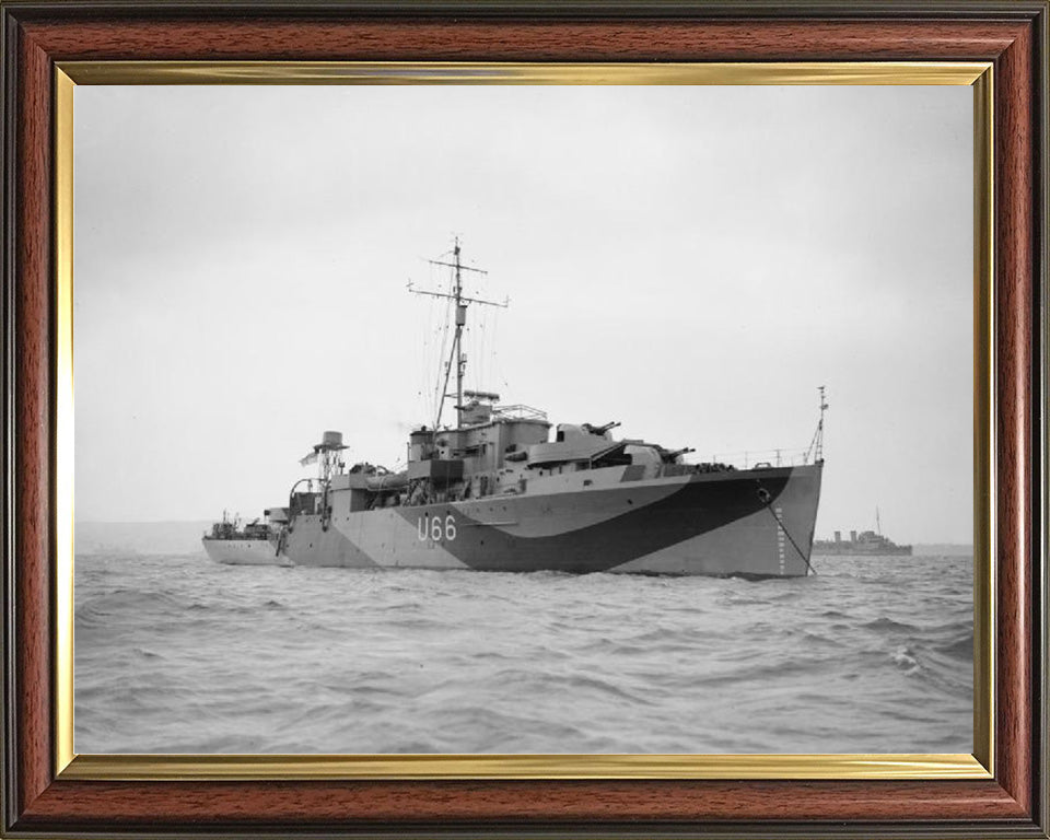 HMS Starling (U66) Photo Print - Starboard View - Royal Navy Black Swan Class Sloop Hampshire Prints 10 x 8 Classic Frame No