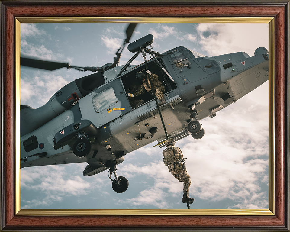 Royal Marine Commando fast roping from a Wildcat Helicopter Photo Print Hampshire Prints 10 x 8 Classic Frame No