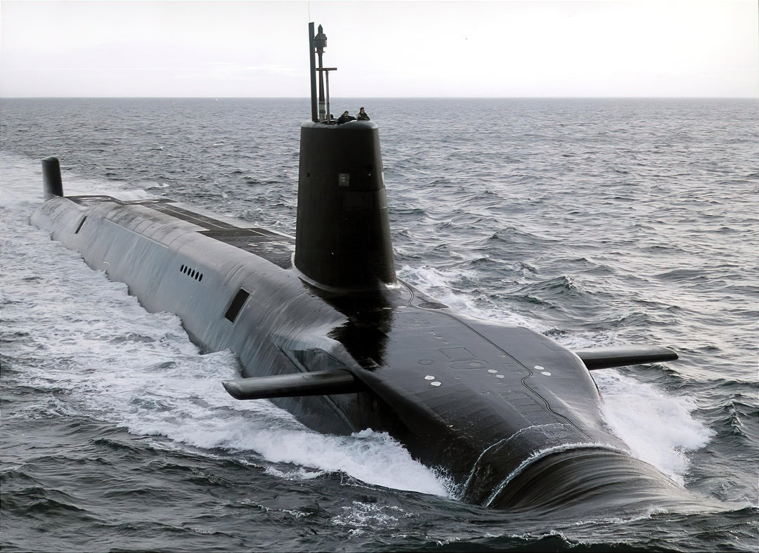 HMS Vanguard (S28) Photo Print - High Starboard Bow View - Royal Navy Vanguard Class Submarine Hampshire Prints 6 x 4 No Frame No