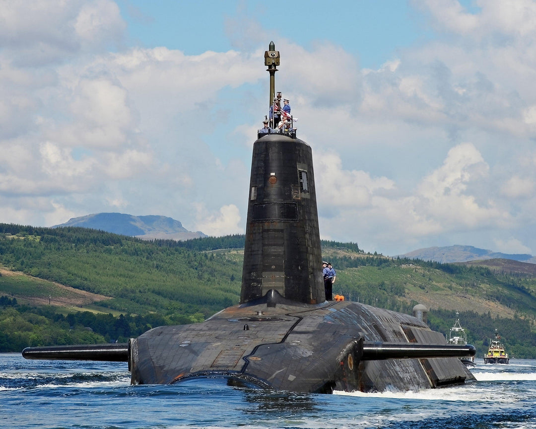 HMS Victorious (S29) Photo Print - Low Port Bow View - Royal Navy Vanguard Class Submarine Hampshire Prints 6 x 4 No Frame No