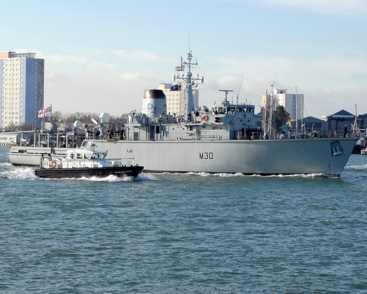 HMS Ledbury (M30) Photo Print - Entering Portsmouth Harbour - Royal Navy Hunt Class Minesweeper Hampshire Prints 6 x 4 No Frame No