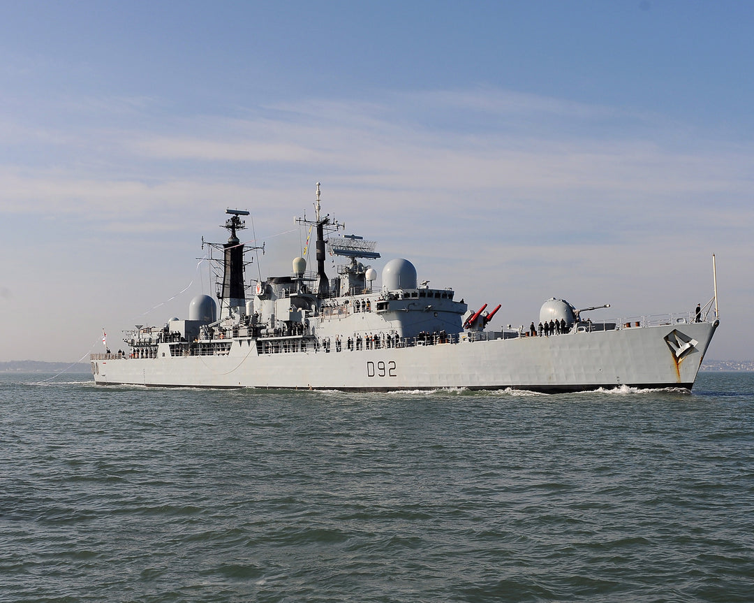 HMS Liverpool (D92) Photo Print - Entering Portsmouth - Royal Navy Type 42 Destroyer Hampshire Prints 6 x 4 No Frame No