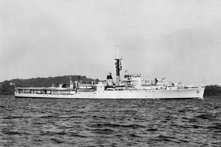 HMS Crane (U23) Photo Print - Starboard Beam View - Royal Navy Black Swan Class Sloop Hampshire Prints 6 x 4 No Frame No