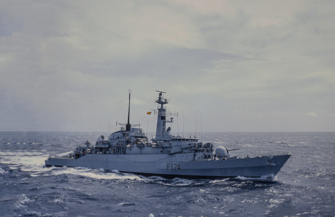 HMS Alacrity (F174) Photo Print - Starboard View At Sea - Royal Navy Type 21 Frigate Hampshire Prints 6 x 4 No Frame No