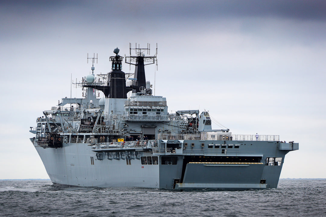 HMS Albion (L14) Photo Print - Port Quarter View - Royal Navy Albion Class Amphibious Ship Hampshire Prints 6 x 4 No Frame No