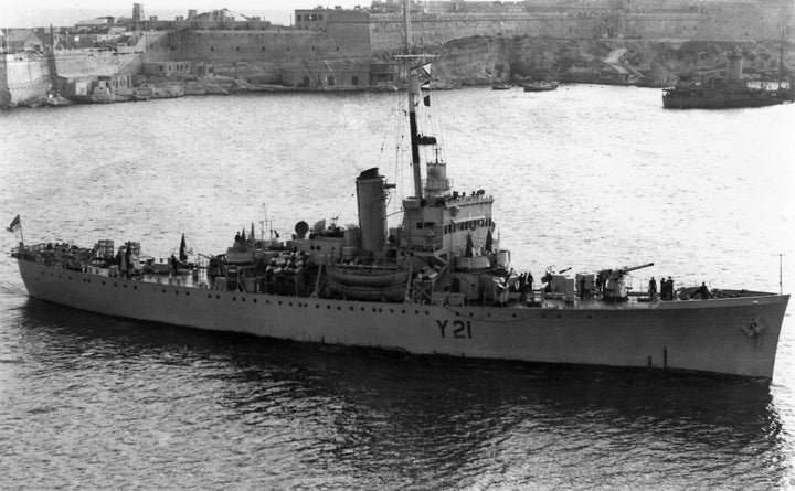 HMS Sennen (Y21) Photo Print - Valletta Malta - Royal Navy Banff Class Sloop Hampshire Prints 6 x 4 No Frame No