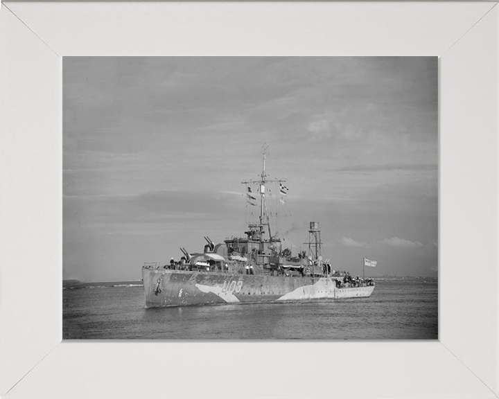 HMS Erne (U03) Photo Print - Port Bow View - Royal Navy Black Swan Class Sloop Hampshire Prints 10 x 8 White Frame No