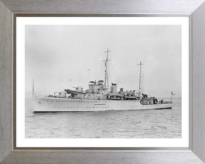 HMS Auckland (L61) Photo Print - Port Side View - Royal Navy Egret Class Sloop Hampshire Prints 10 x 8 Silver Frame Yes