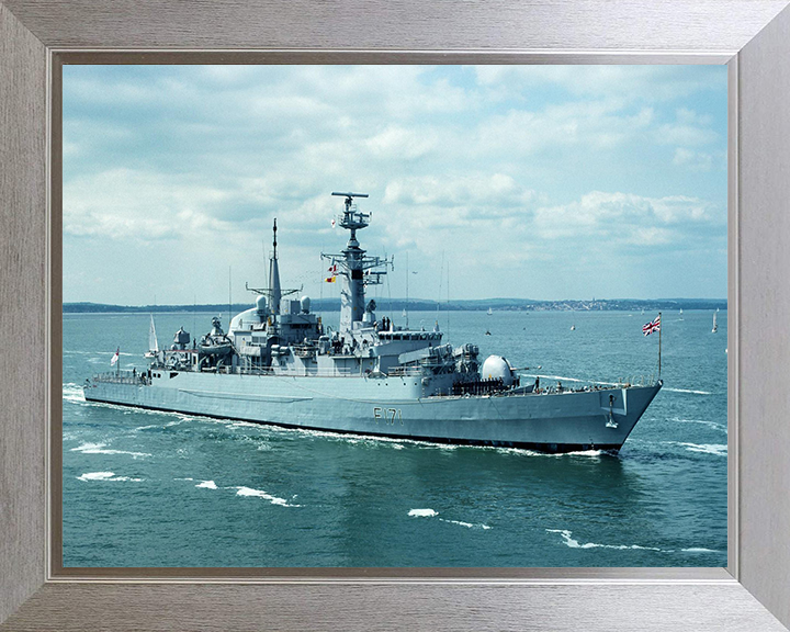 HMS Active (F171) Photo Print - Entering Portsmouth - Royal Navy Type 21 Frigate Hampshire Prints 10 x 8 Silver Frame No