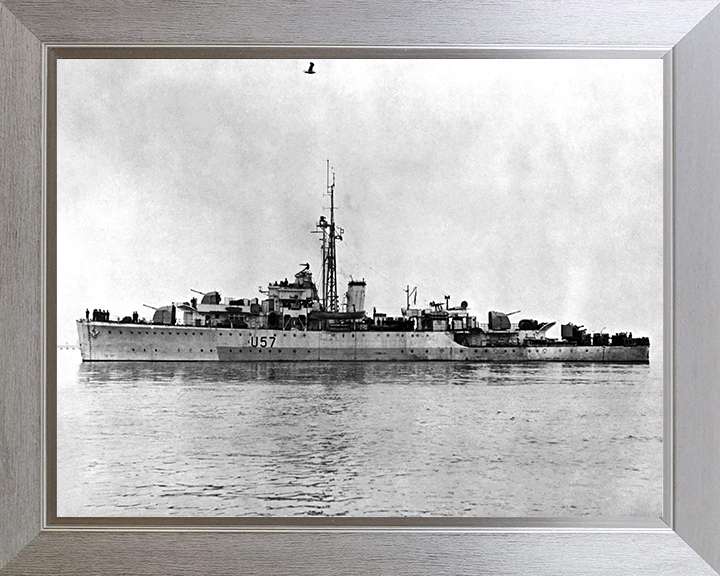 HMS Black Swan U57 (L57) Photo Print - Port Beam - Royal Navy Black Swan Class Sloop Hampshire Prints 10 x 8 Silver Frame No
