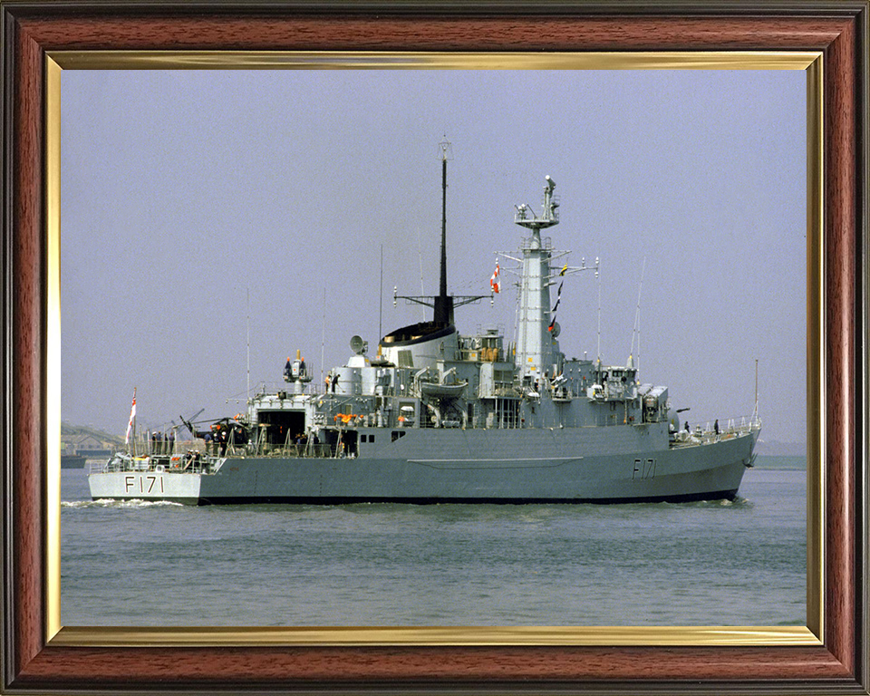 HMS Active (F171) Photo Print - Starboard Quarter View - Royal Navy Type 21 Frigate Hampshire Prints 10 x 8 Classic Frame No