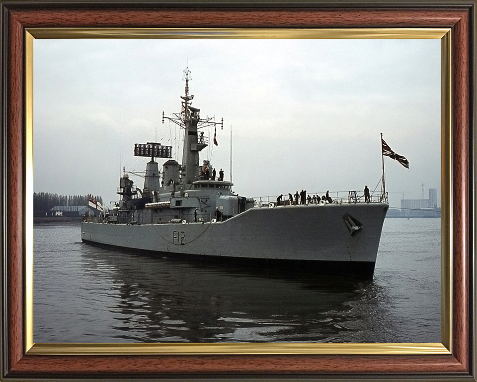 HMS Achilles (F12) Photo Print - Letting Go - Royal Navy Leander Class Frigate Hampshire Prints 10 x 8 Classic Frame No