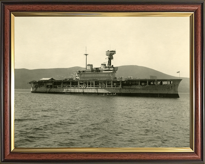 HMS Eagle (94) Photo Print - Starboard Side - Royal Navy Eagle Class Aircraft Carrier Hampshire Prints 10 x 8 Classic Frame No