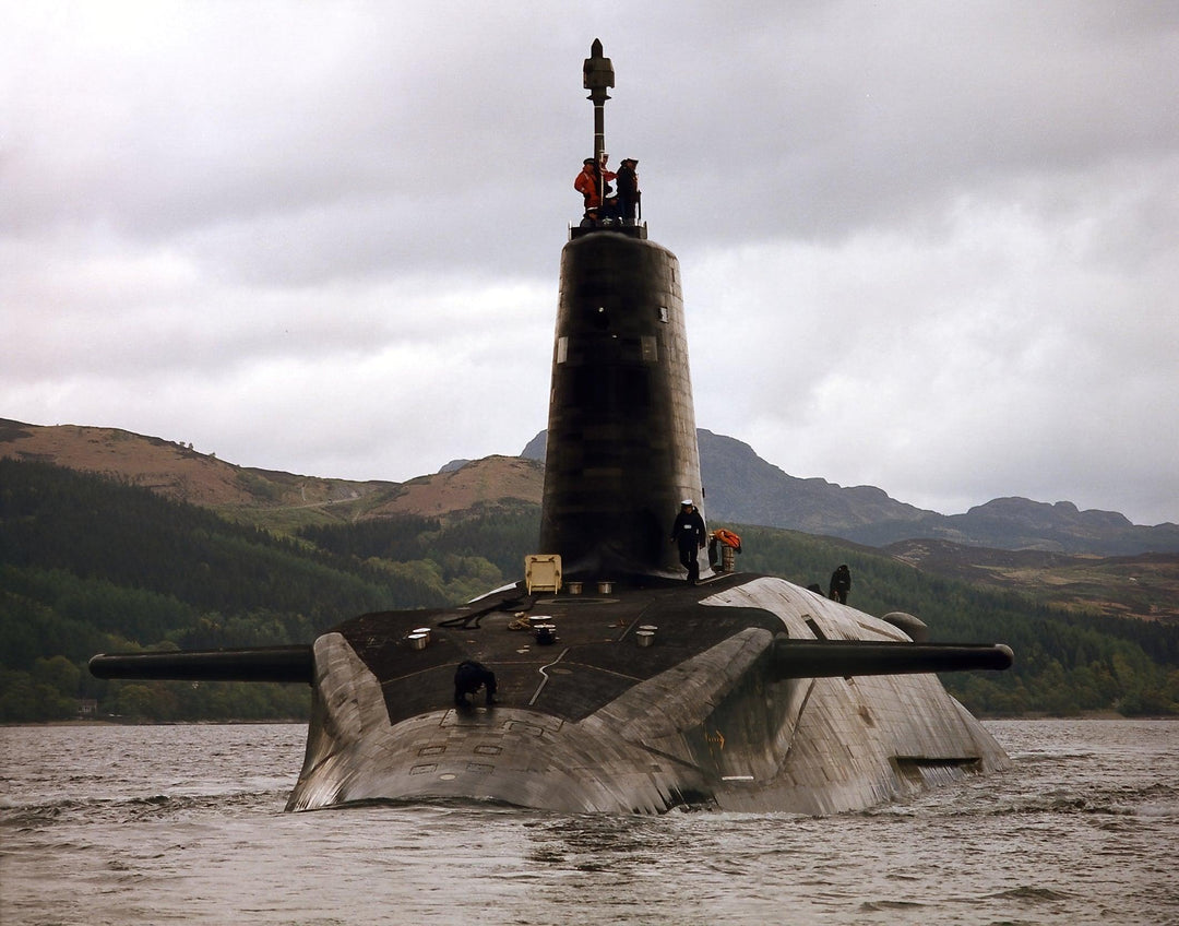 HMS Vigilant (S30) Photo Print - Bow View - Royal Navy Vanguard Class Submarine Hampshire Prints 6 x 4 No Frame No