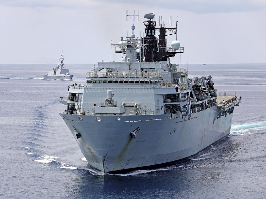 HMS Albion (L14)