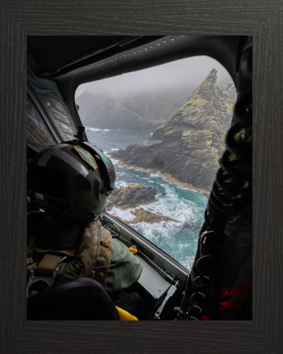 RAF Crewman's seat view Photo Print - Royal Air Force Hampshire Prints 10 x 8 Black Frame No