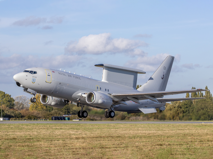 RAF E-7 Wedgetail taking off Photo Print Royal Air Force Aircraft Wall Art Aviation Decor Posters, Prints, & Visual Artwork Hampshire Prints 6 x 4 No Frame No