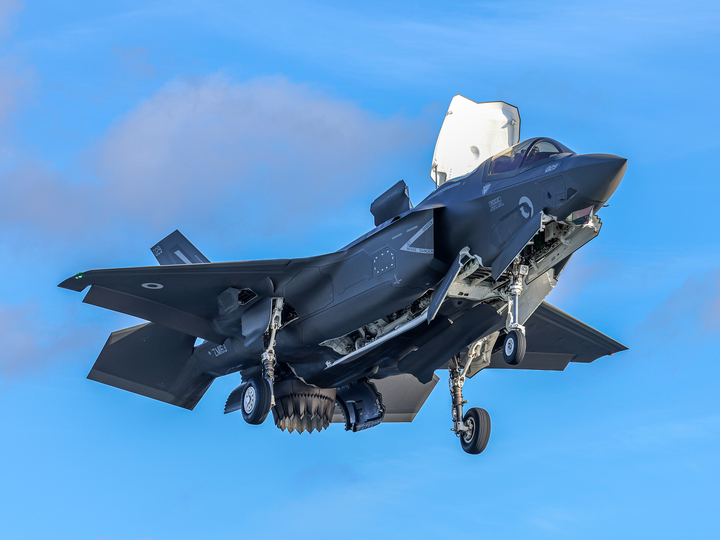 RAF F-35B Lightning vertical Takeoff Photo Print Royal Air Force Aircraft Wall Art Aviation Decor Posters, Prints, & Visual Artwork Hampshire Prints 6 x 4 No Frame No