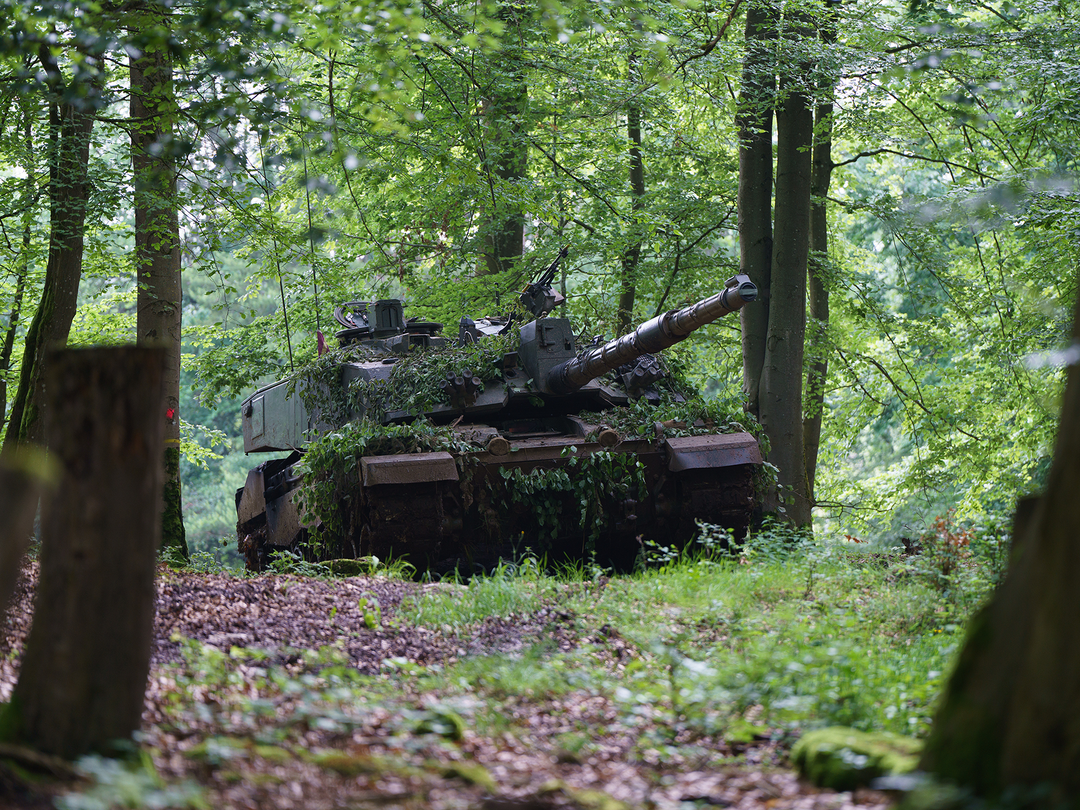 Challenger 2 Main Battle Tank Photo Print - British Army Vehicle Posters, Prints, & Visual Artwork Hampshire Prints 6 x 4 No Frame No