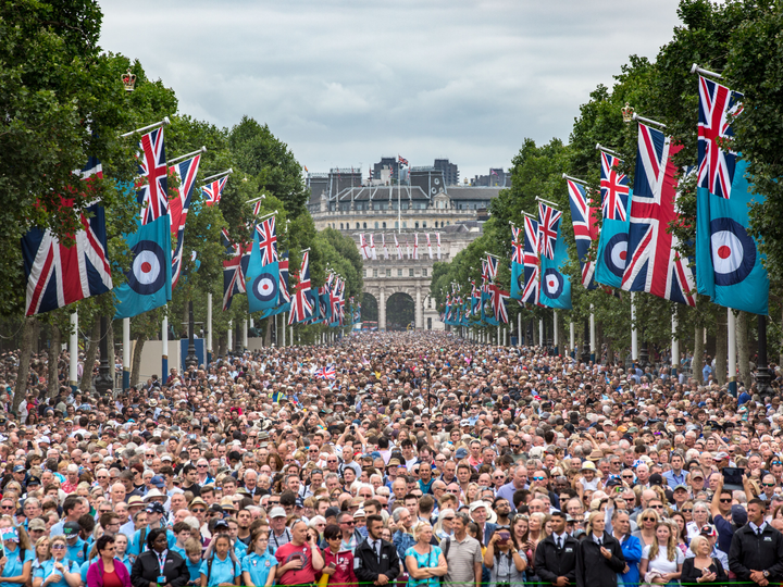 Crowds gather on the Mall London for RAF 100 Celebrations Photo Print - Royal Air Force Hampshire Prints 6 x 4 No Frame No