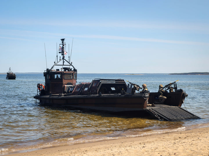 Royal Marine Commandos with Landing Craft Photo Print - 45 Commando Hampshire Prints 6 x 4 No Frame No