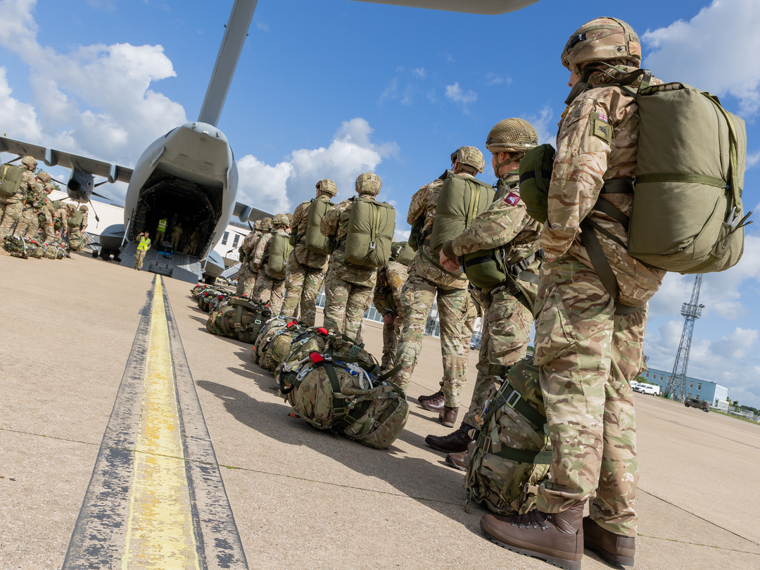 British Army Paratroopers embarking a A400M Atlas Photo Print Wall Art Military Decor Posters, Prints, & Visual Artwork Hampshire Prints 6 x 4 No Frame No
