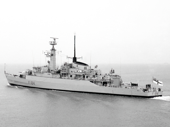 HMS Ardent (F184) Royal Navy Type 21 Frigate Leaving Harbour Photo Print Wall Art Decor Posters, Prints, & Visual Artwork Hampshire Prints 6 x 4 No Frame No