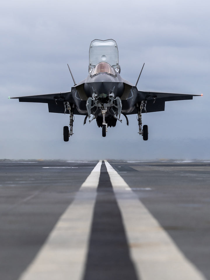F-35B Jet Landing on a Flight Deck Photo Print - Royal Navy Aircraft Hampshire Prints 6 x 4 No Frame No