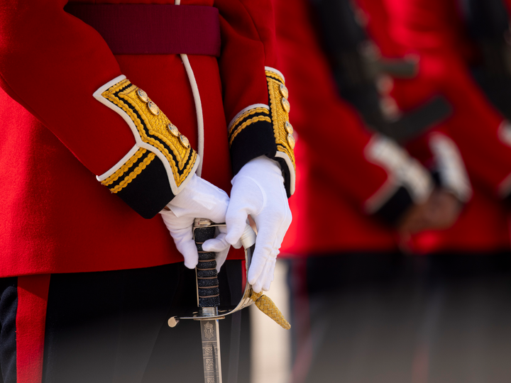 British Army Coldstream Guardsmen officer on Parade Photo Print Wall Art Military Decor Poster Posters, Prints, & Visual Artwork Hampshire Prints 6 x 4 No Frame No