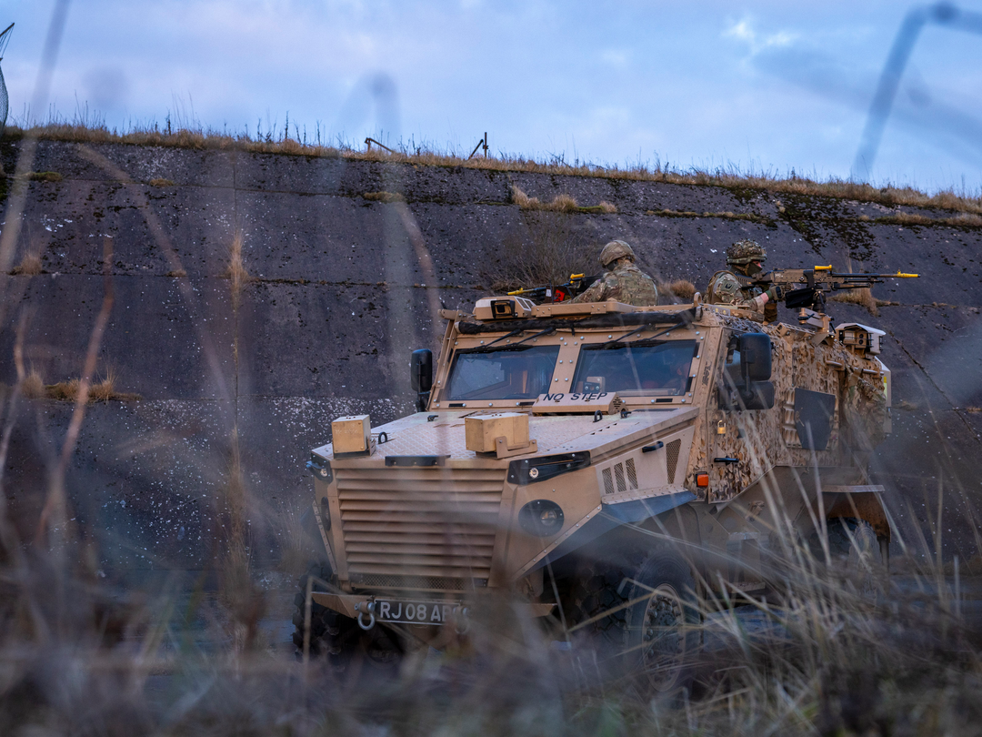 RAF Regiment Soldiers firing Ride a Foxhound vehicle Photo Print Royal Air Force Wall Art Military Decor Posters, Prints, & Visual Artwork Hampshire Prints 6 x 4 No Frame No