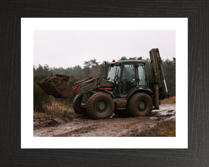 32 Engineer Regiment Tractor Photo Print - British Army Vehicle Hampshire Prints 10 x 8 Black Frame Yes