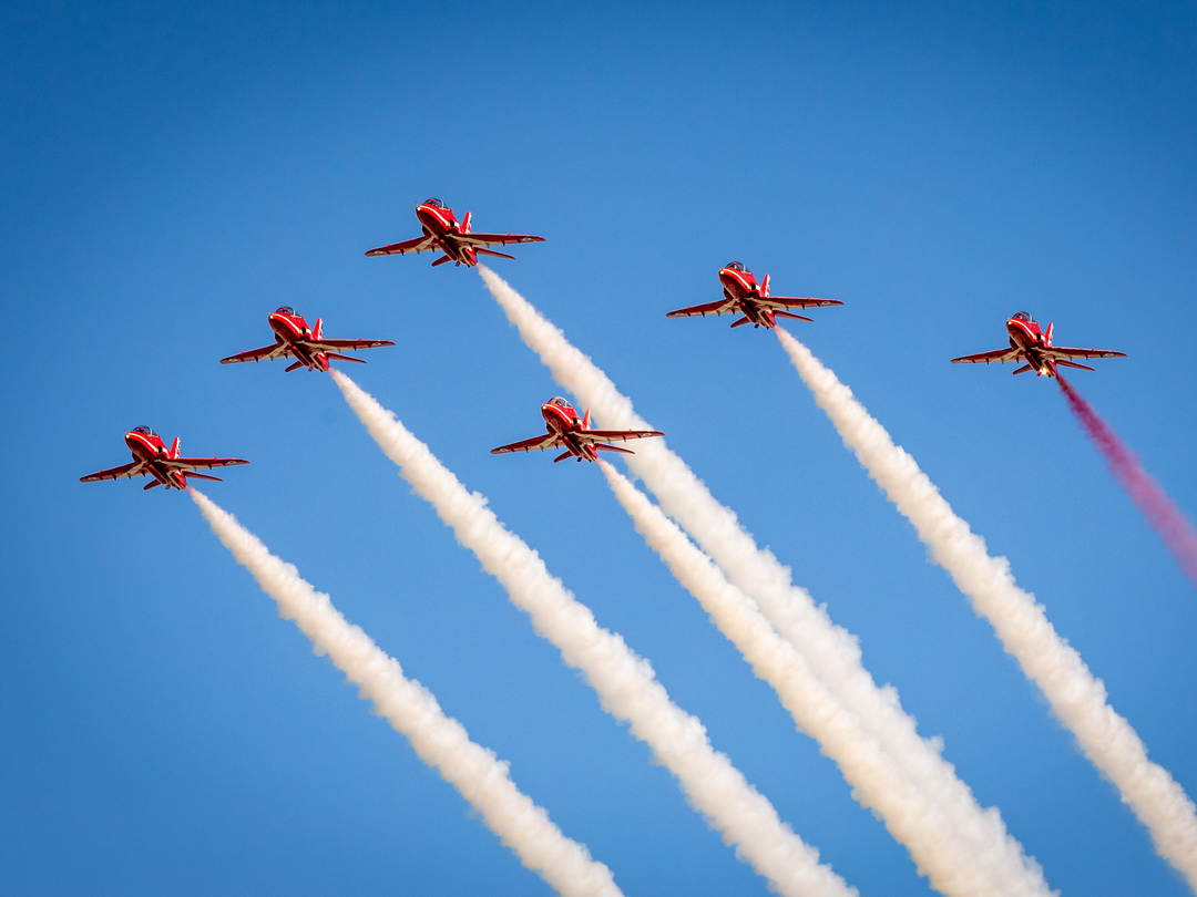 RAF Red Arrows in Formation Photo Print - Royal Air Force Aircraft Hampshire Prints 6 x 4 No Frame No