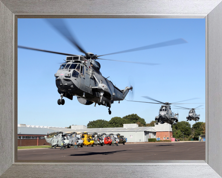 Sea King Mk7 Helicopters at HMS Sultan Photo Print - Royal Navy Aircraft Hampshire Prints 10 x 8 Silver Frame No