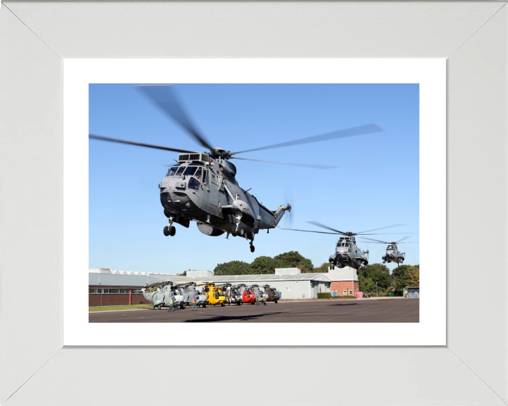 Sea King Mk7 Helicopters at HMS Sultan Photo Print - Royal Navy Aircraft Hampshire Prints 10 x 8 White Frame Yes