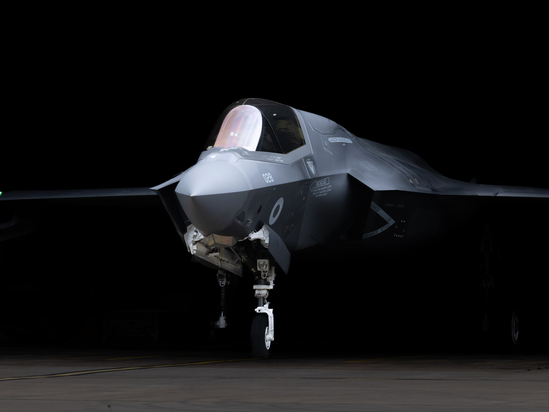 RAF F-35B Lightning Jet Leaving a hanger Photo Print Royal Air Force Aircraft Wall Art Aviation Decor Posters, Prints, & Visual Artwork Hampshire Prints 6 x 4 No Frame No