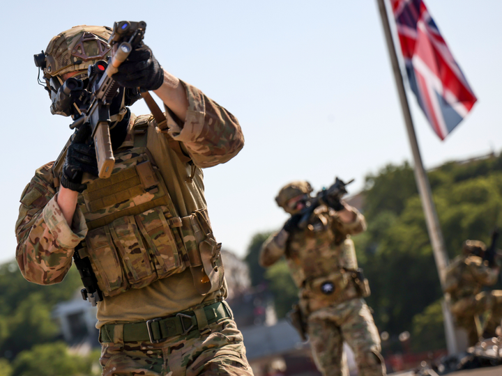 Royal Marines Commandos with Union Jack Photo Print Hampshire Prints 6 x 4 No Frame No