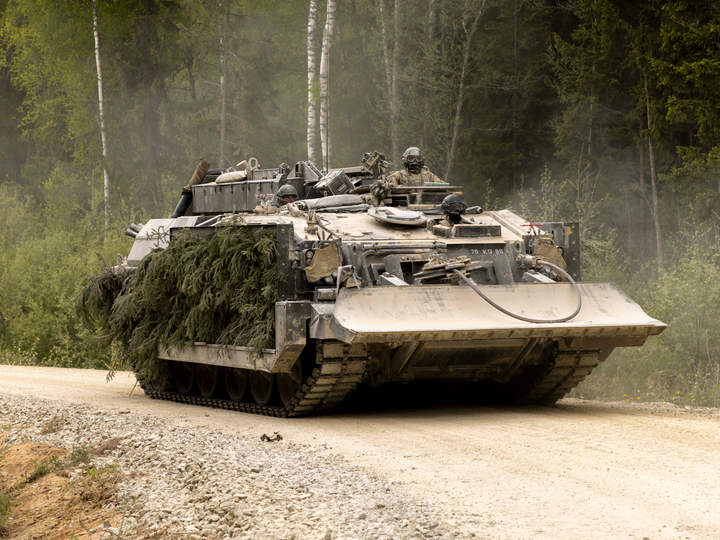Challenger armoured repair and recovery vehicle Photo Print - British Army Vehicle Hampshire Prints 6 x 4 No Frame No