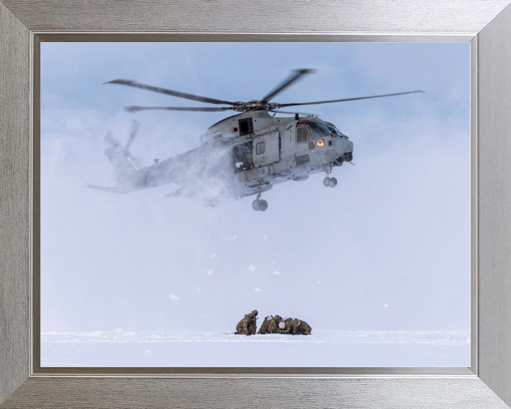 Merlin Helicopter Snow Landing Photo Print - Royal Navy Aircraft Hampshire Prints 10 x 8 Silver Frame No