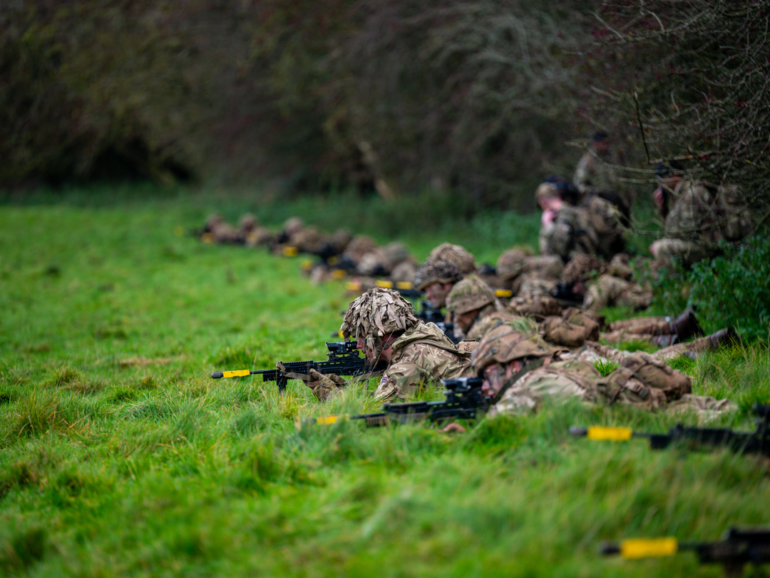 Soldiers on exercise Photo Print – British Army Wall Art, Military Decor Posters, Prints, & Visual Artwork Hampshire Prints 6 x 4 No Frame No