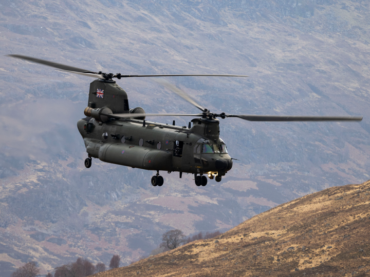 RAF Chinook Helicopter Flies Over The Highlands Photo Print Royal Air Force Aircraft Wall Art Aviation Decor Posters, Prints, & Visual Artwork Hampshire Prints 6 x 4 No Frame No