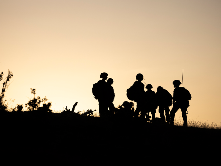 British Army Soldier Silhouettes Photo Print Wall Art Military Decor Poster Posters, Prints, & Visual Artwork Hampshire Prints 6 x 4 No Frame No