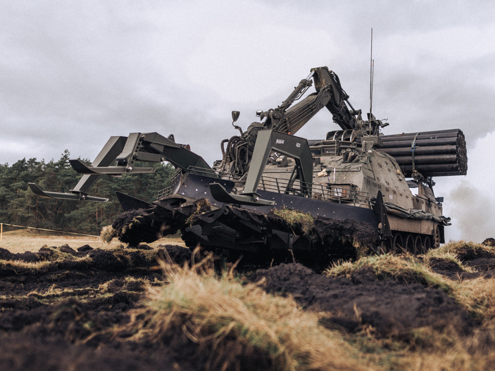British Army Trojan Armoured Engineering Vehicle Photo Print Wall Art Military Decor Poster Posters, Prints, & Visual Artwork Hampshire Prints 6 x 4 No Frame No