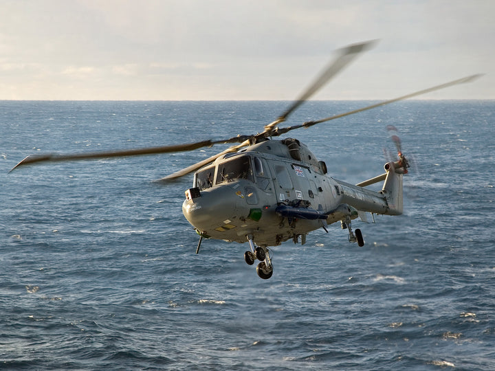 Royal Navy Lynx Mk 8 Helicopter in flight | Photo Print | Military | Aircraft | Royal Navy | Wall Art | Home Decor | NAS | Aviation | Forces Hampshire Prints