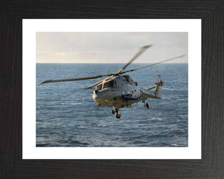 Royal Navy Lynx Mk 8 Helicopter in flight | Photo Print | Military | Aircraft | Royal Navy | Wall Art | Home Decor | NAS | Aviation | Forces Hampshire Prints