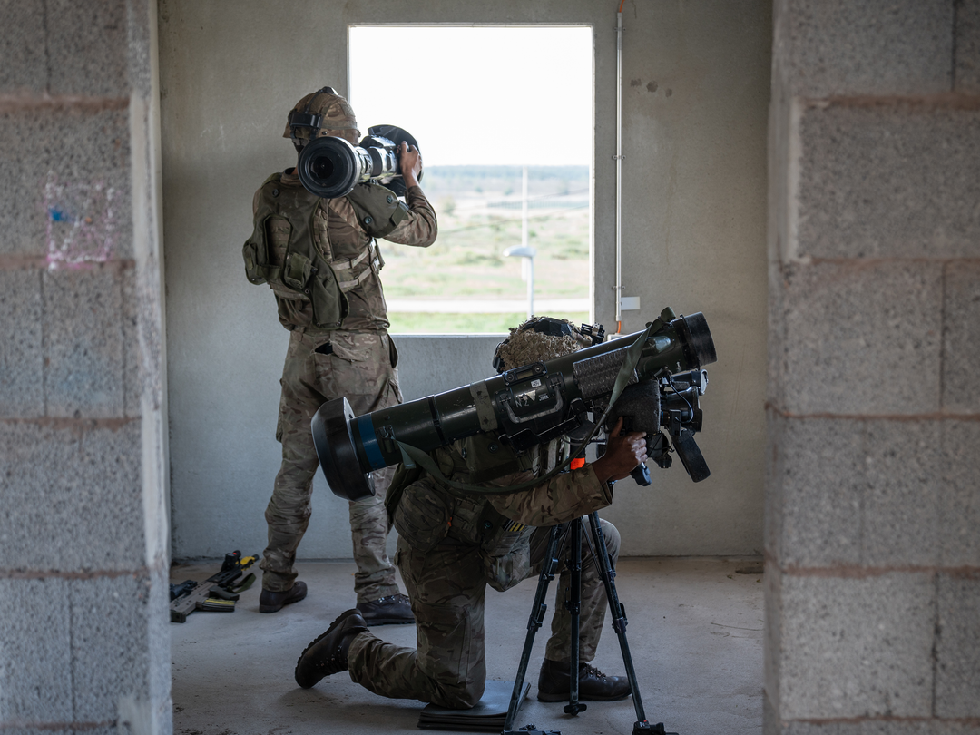 Soldiers with Javelin and NLAW Photo Print – British Army Wall Art, Military Decor Posters, Prints, & Visual Artwork Hampshire Prints 6 x 4 No Frame No