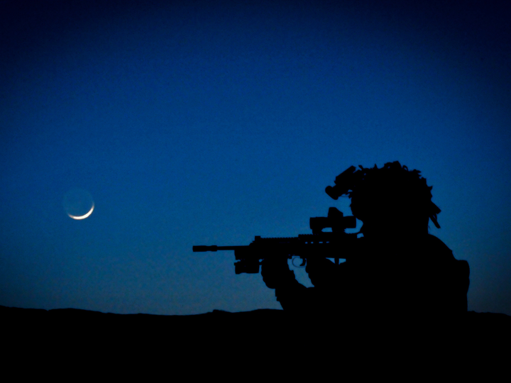 Royal Marine Commando silhouette at dusk Photo Print - 40 Commando Hampshire Prints 6 x 4 No Frame No