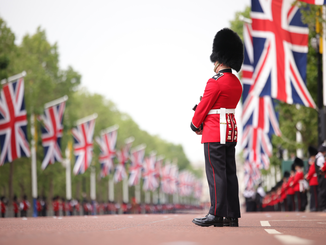 Guardsman on The Mall London Photo Print - British Army Hampshire Prints 6 x 4 No Frame No